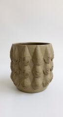 Kabartma Dokulu Seramik Saksı