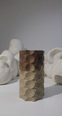 Kare Dokulu Kahverengi Seramik Vazo