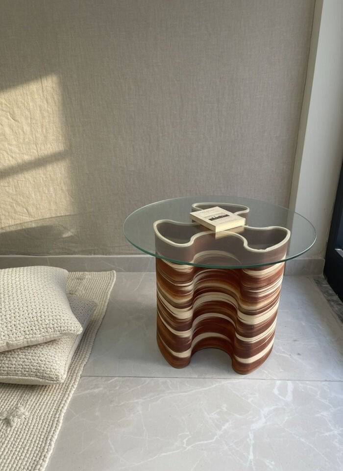 Dalgalı Form Tasarımlı Sehpa